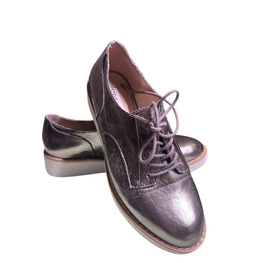 Steve Madden Stylish Metallic Silver Women’s Oxford Shoes
